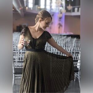 CATHERINE DEANE
Novia Dress size 0
